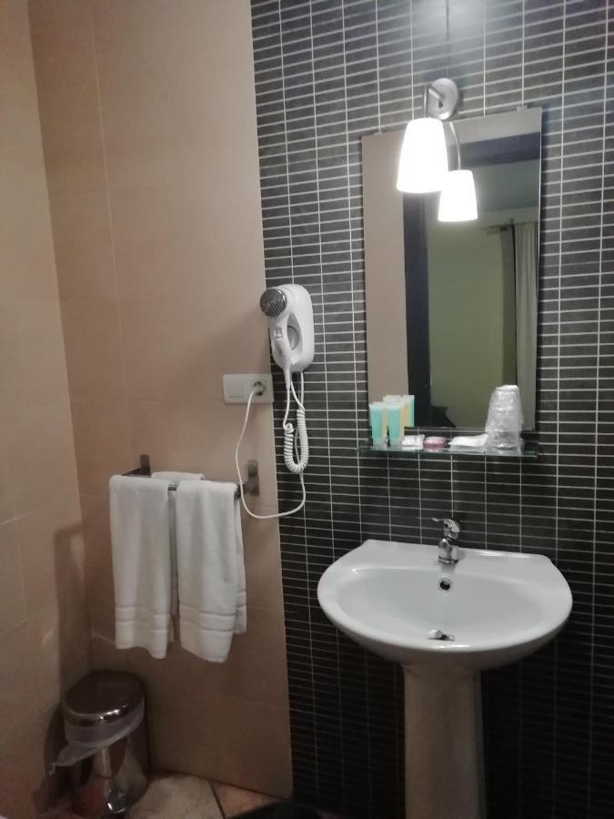 Hotel Montearoma Вальверде-дель-Каміно Екстер'єр фото